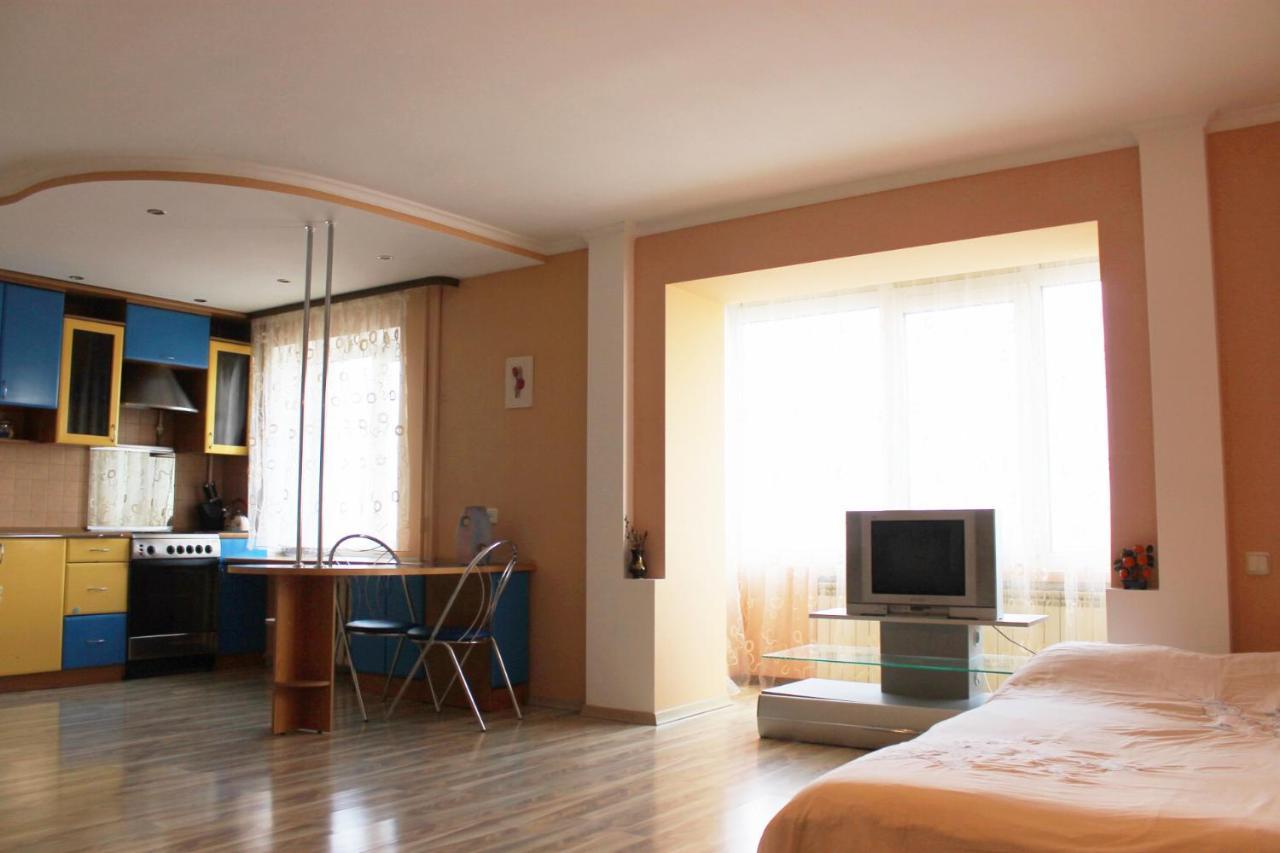 Квартира Студія В Центрі Міста Apartment Lutsk Luaran gambar